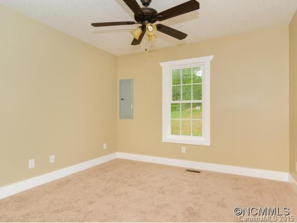 18 Alex Way - Photo 16