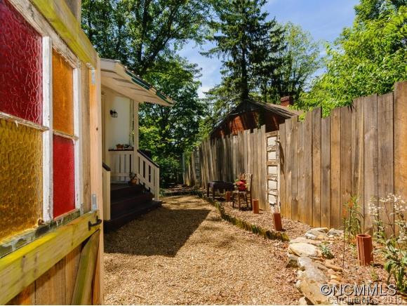 23 Laurel Avenue - Photo 16