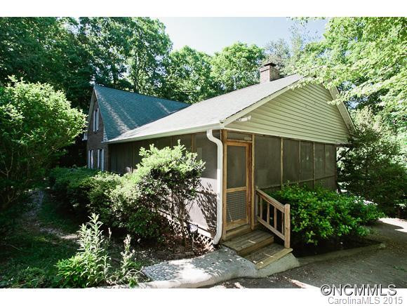 233 Woodland Ct - Photo 2