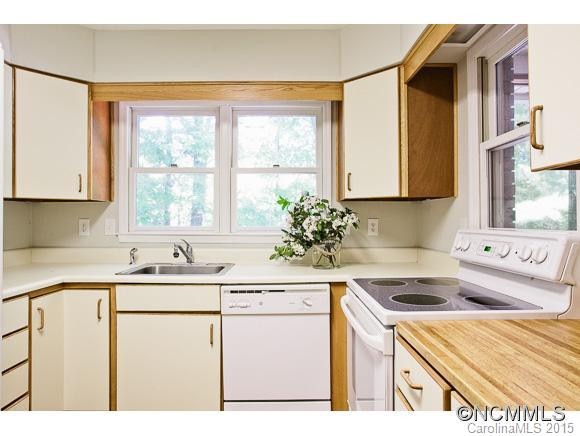 233 Woodland Ct - Photo 5