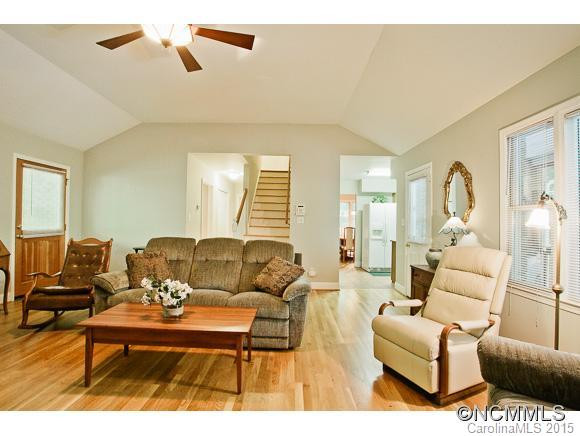 233 Woodland Ct - Photo 7