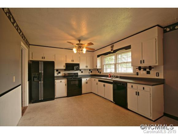140 Cherry - Photo 3