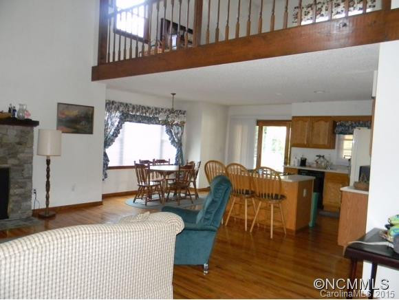 73 RIVERCREST COURT - Photo 2