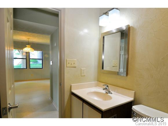 1801 Abbey Circle - Photo 11