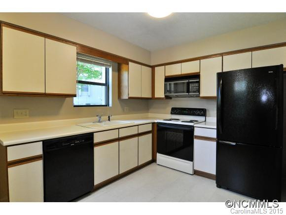 1801 Abbey Circle - Photo 3