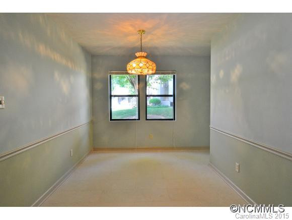 1801 Abbey Circle - Photo 4