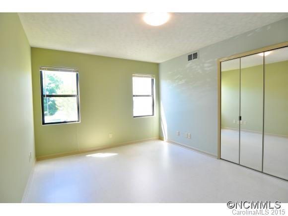 1801 Abbey Circle - Photo 10