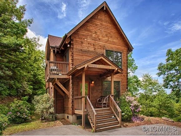 2 ROCK SPRINGS LN