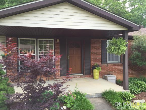 200 Oak Terrace - Photo 2