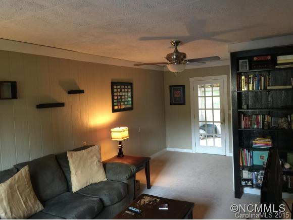 200 Oak Terrace - Photo 16