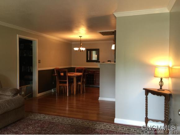 200 Oak Terrace - Photo 3