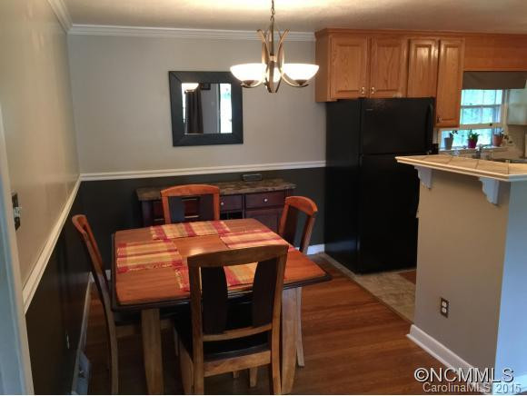 200 Oak Terrace - Photo 5