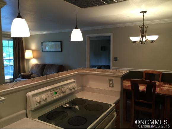 200 Oak Terrace - Photo 6