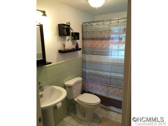 200 Oak Terrace - Photo 10