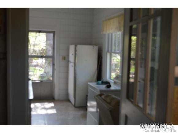1711 Clairmont Drive - Photo 3