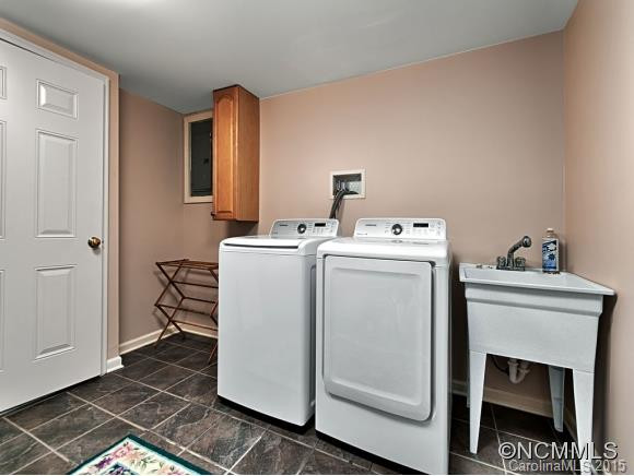 23 SAREVA PLACE - Photo 16