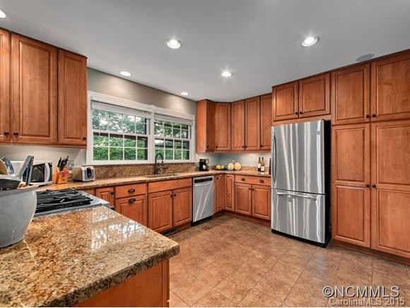 23 SAREVA PLACE - Photo 8