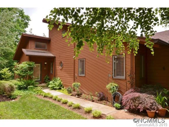 609 Woodfield