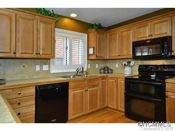 609 Woodfield - Photo 4