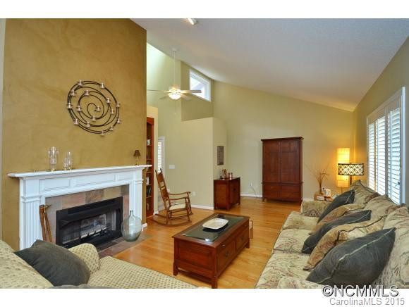 609 Woodfield - Photo 8