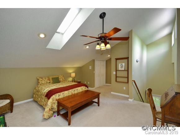 609 Woodfield - Photo 10
