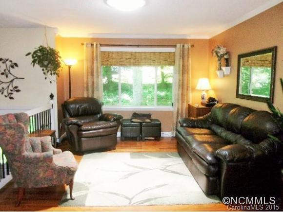 1 Spring Valley Court - Photo 4