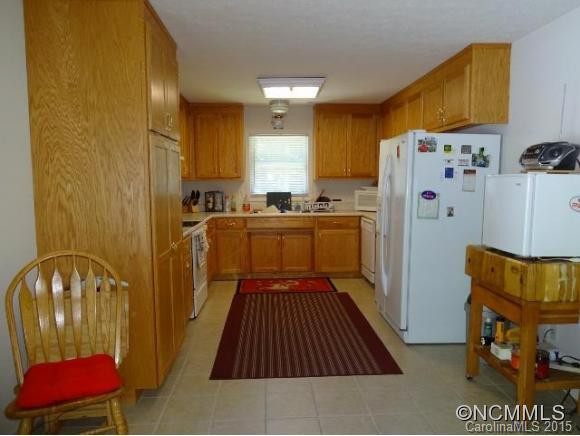 232 KATIE JANE DRIVE - Photo 3