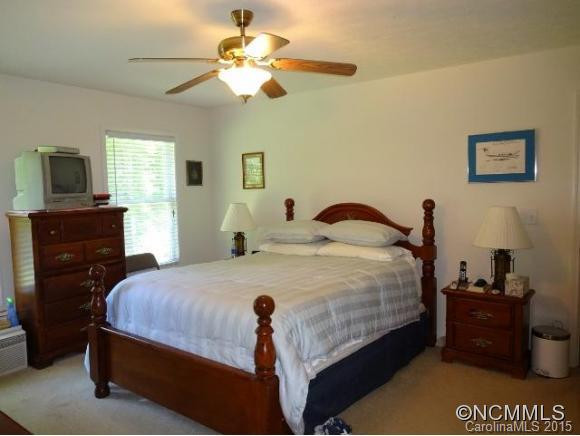 232 KATIE JANE DRIVE - Photo 5