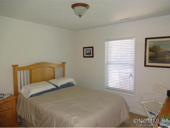232 KATIE JANE DRIVE - Photo 6