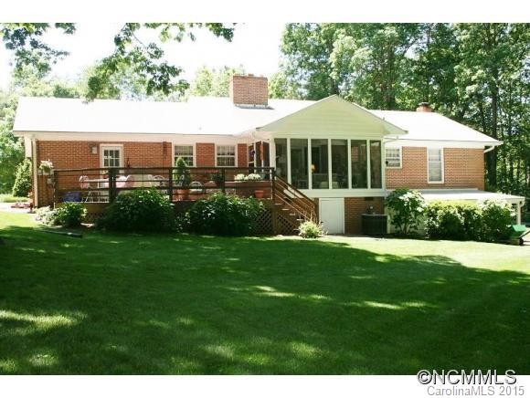 143 COLONIAL DRIVE - Photo 2