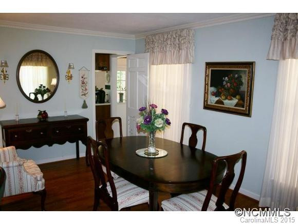 143 COLONIAL DRIVE - Photo 5