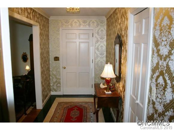 143 COLONIAL DRIVE - Photo 8