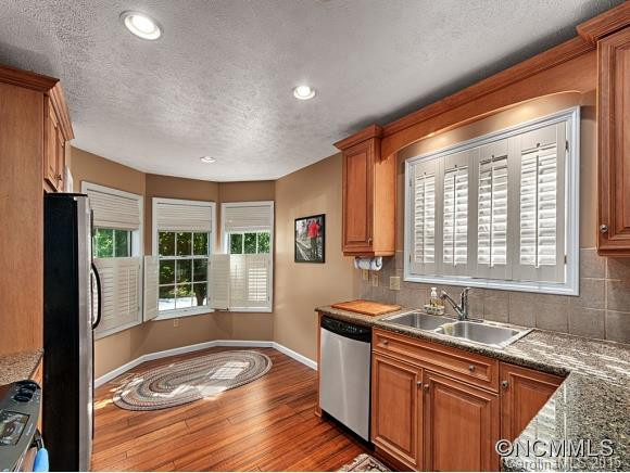 361 LAUREL PARK PLACE - Photo 6
