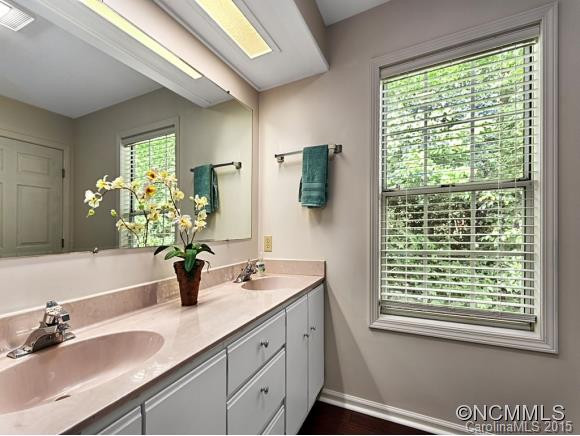 361 LAUREL PARK PLACE - Photo 10