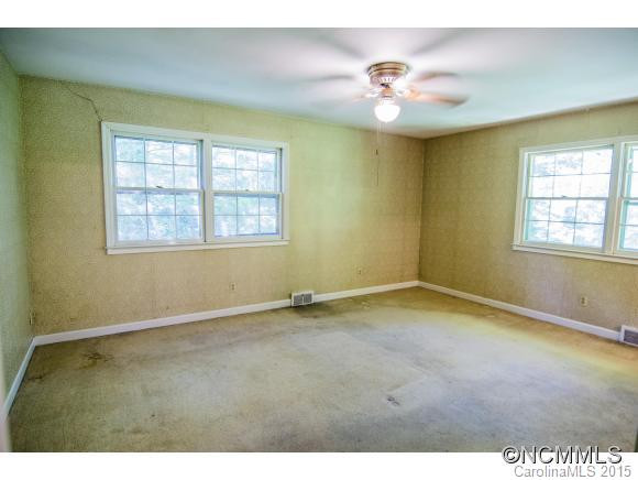 6 Mayfair Drive - Photo 11