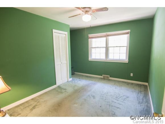 6 Mayfair Drive - Photo 14