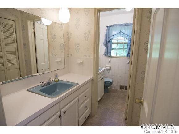6 Mayfair Drive - Photo 17