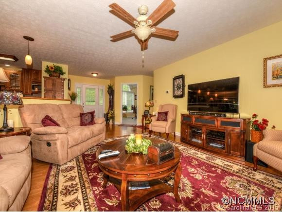 89 TURNABOUT COURT - Photo 2