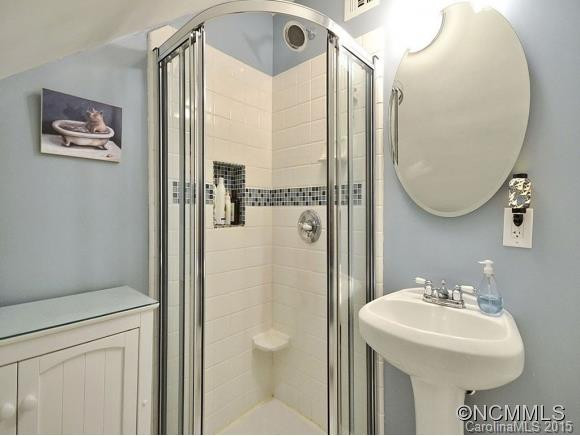 109 EASTWOOD - Photo 13