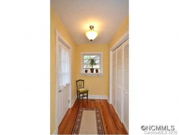 109 EASTWOOD - Photo 4