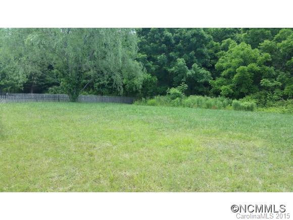 1042 Thorncrest Dr. - Photo 2