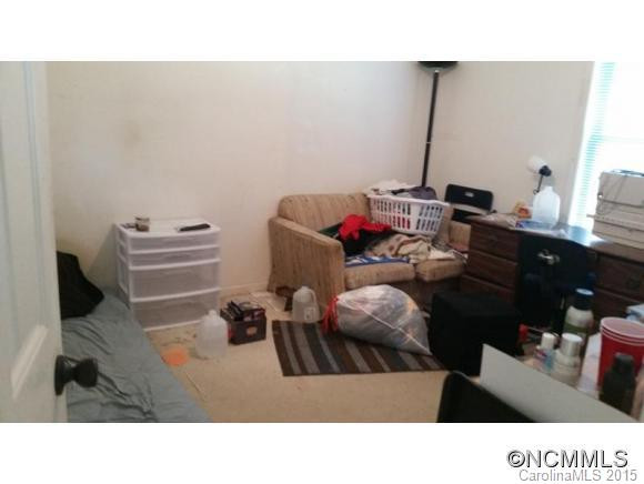 1042 Thorncrest Dr. - Photo 3