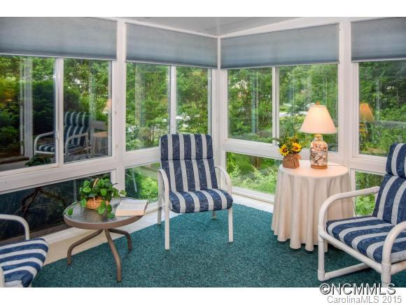 110 Hawthorn Drive - Photo 18