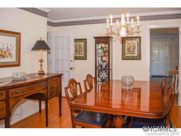 110 Hawthorn Drive - Photo 6