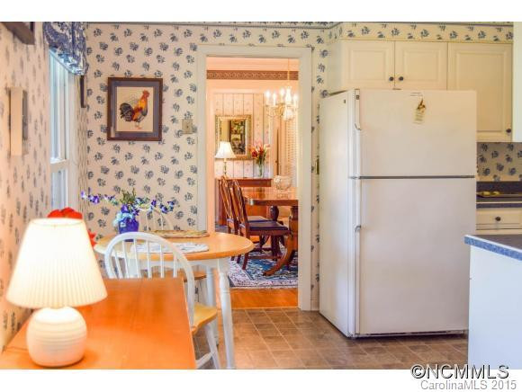 110 Hawthorn Drive - Photo 9