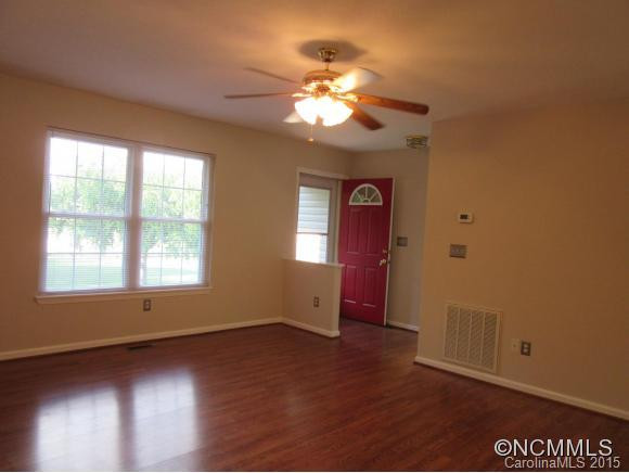 93 LEE DRIVE - Photo 2