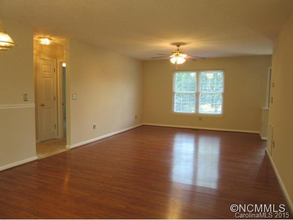93 LEE DRIVE - Photo 4