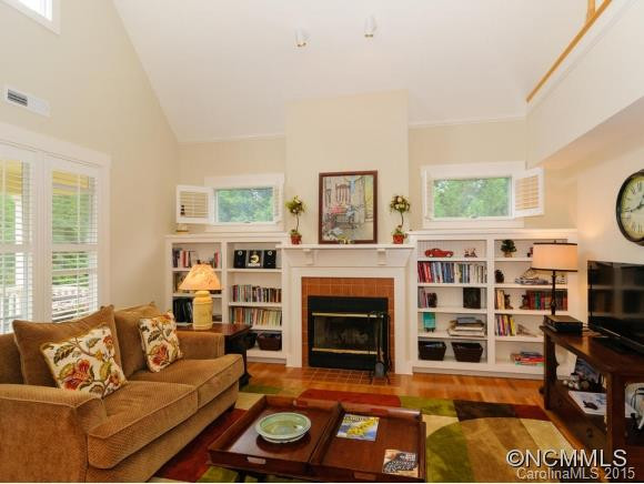 9 Olde Cottage Lane - Photo 4
