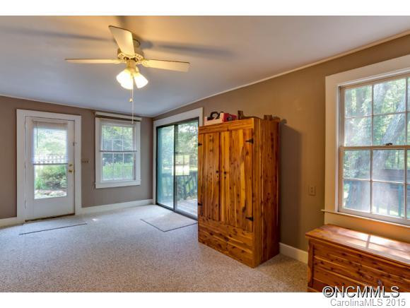 936 Golden Road - Photo 14