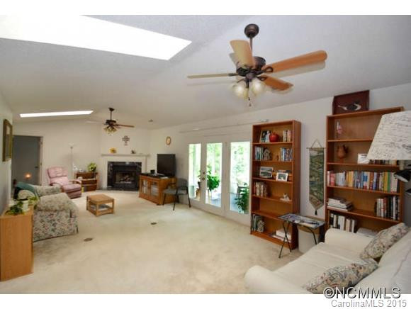 552 Woodfield Lane - Photo 15